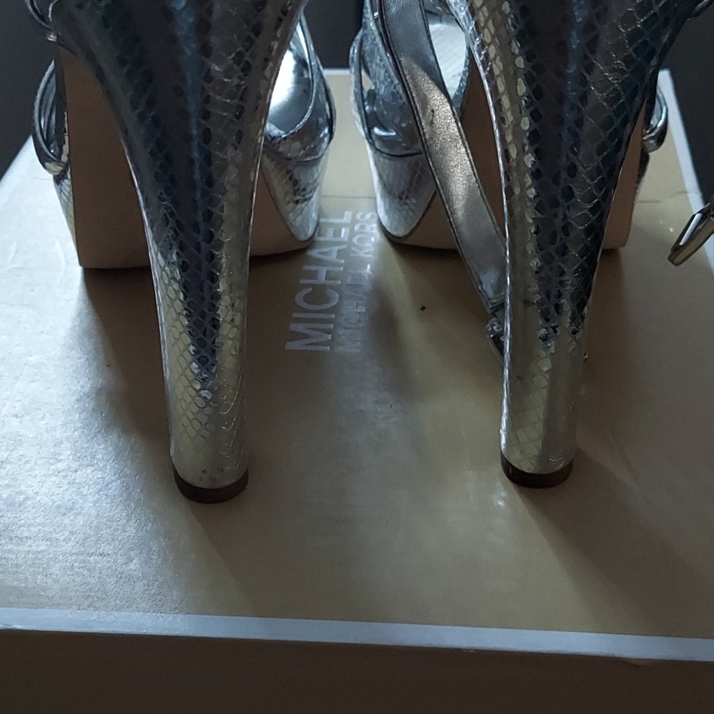 Micheal kors heels